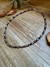 Load image into Gallery viewer, Sterling Silver Torpedo & Purple Spiny Oyster Choker – 14-Inch