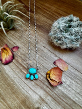 Load image into Gallery viewer, Cluster Necklace Kingman Turquoise &amp; Sterling Silver option 2
