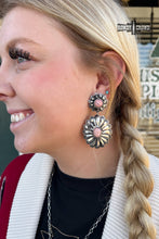 Load image into Gallery viewer, Rose Queen Earrings
