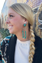 Load image into Gallery viewer, Flora Vista Earrings
